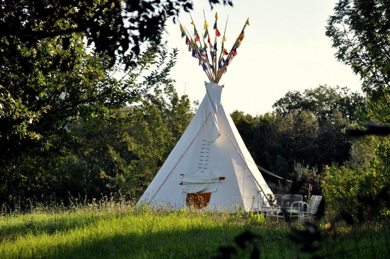 Teepee,1335175013:JPEG